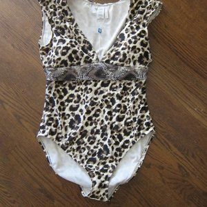 new BLeu Rod Beattie Cap Sleeve One Piece Swimsuit SIZE 8 leopard print